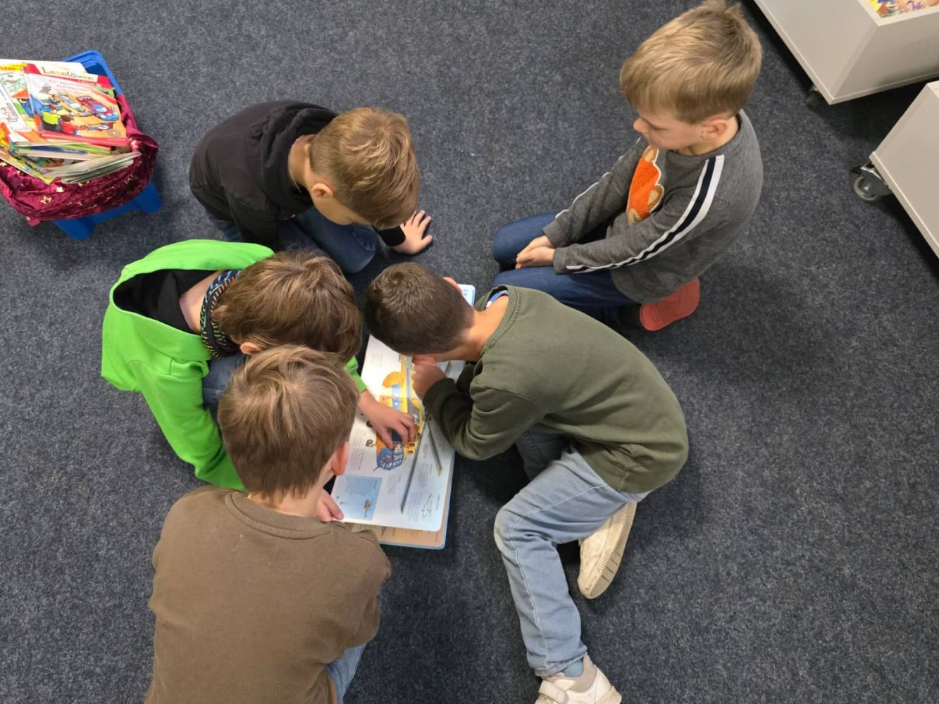 Entdecker Schmiede und Bücherei Bild 11